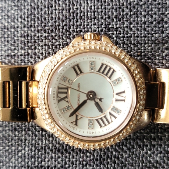 Michael Kors wrist watch - Picture 2 of 5